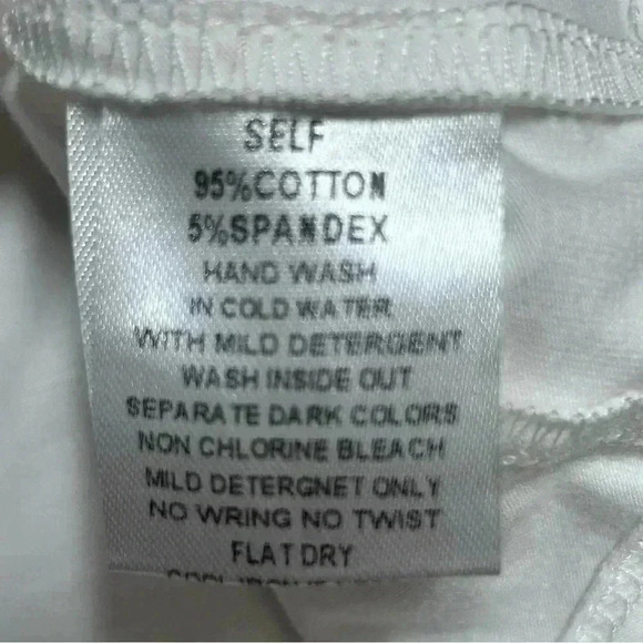 Hannah Banana Short Sleeve Graphic Crop Top - Picture 5 of 5